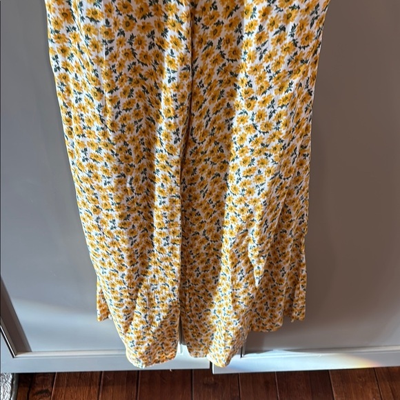 Faithfull The Brand Daisy Floral Smocked Della Jumpsuit sz small - Picture 3 of 14